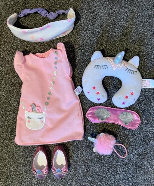 Buy & Sell Forest Town Mansfield - Photos for (1) Designer Friends doll outfit/accessoried