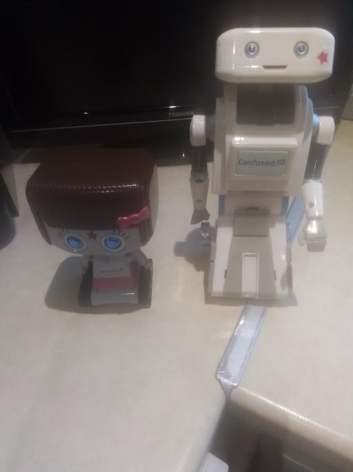 Buy & Sell Streetly Walsall - Photos for TWO CONFUSED,COM NEED BATTERIES