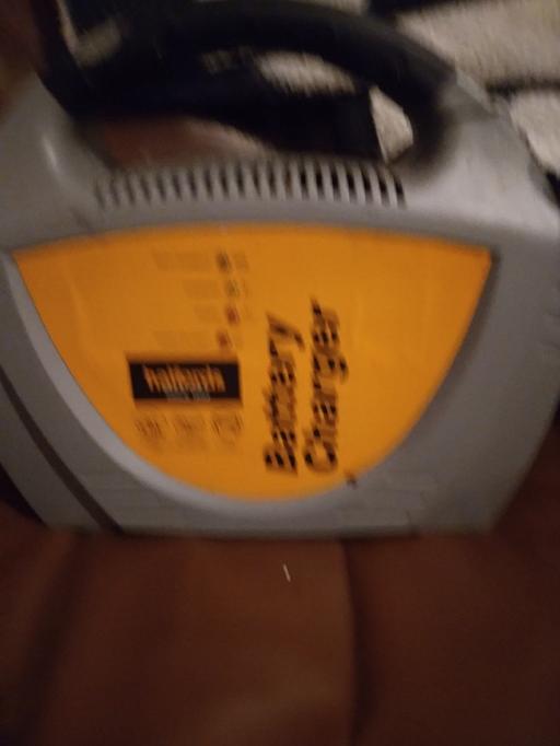 Vehicles Netherton Dudley - Photos for Halford battery charger