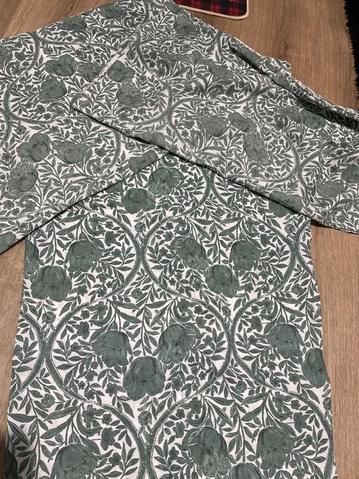 Buy & Sell Conisbrough Doncaster - Photos for Beautiful Forrest green floral double bed set