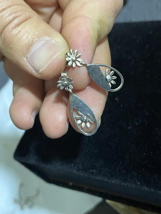 Buy & Sell Ponders End North London - Photos for Silver earrings