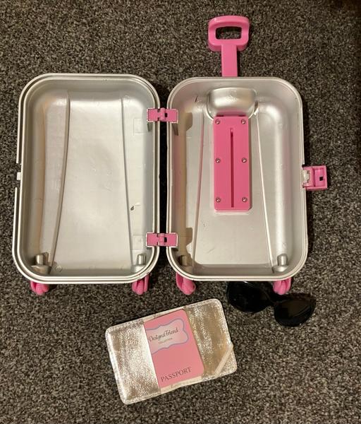 Buy & Sell Mansfield Town Centre Mansfield - Photos for Designer Friends suitcase