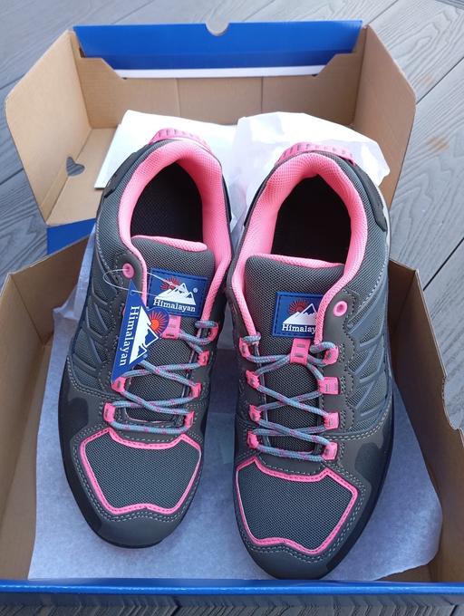 Buy & Sell Leicester Leicester - Photos for Safety trainers metal free