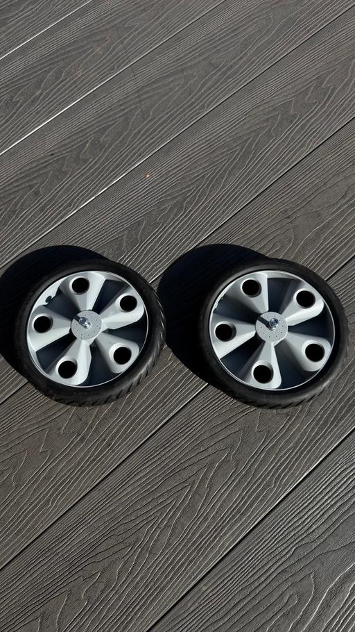 Vehicles Leicester Leicester - Photos for Wolfcraft Foldable Hand truck wheels