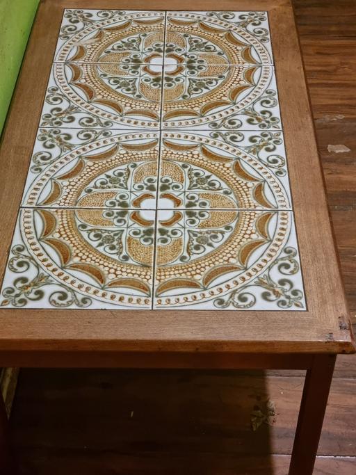Buy & Sell Moseley Village Wolverhampton - Photos for tiled top coffee table
