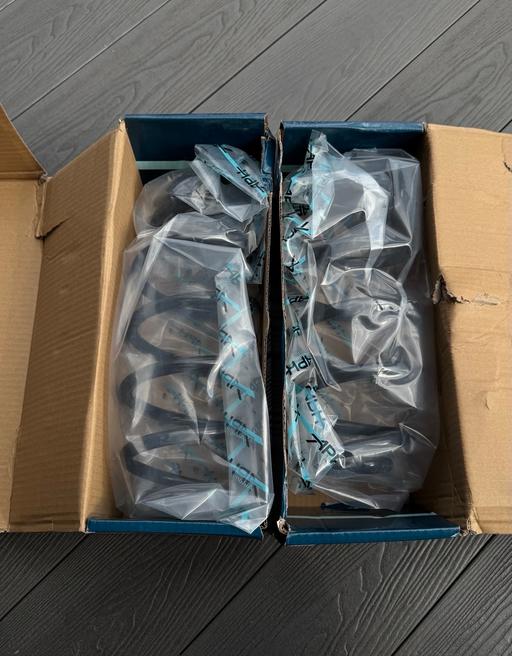 Vehicles Leicester Leicester - Photos for Pair of Coil Springs for Vauxhall Insignia