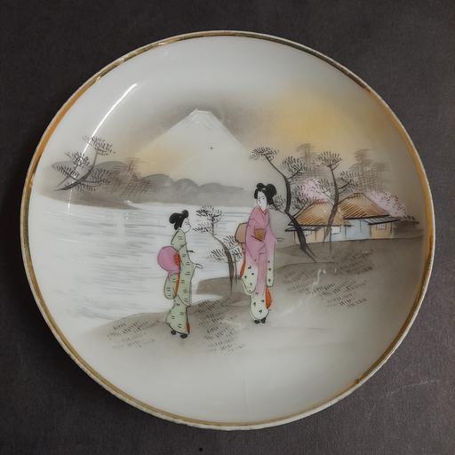 Buy & Sell Preston South Ribble - Photos for JAPANESE PORCELAIN PLATE