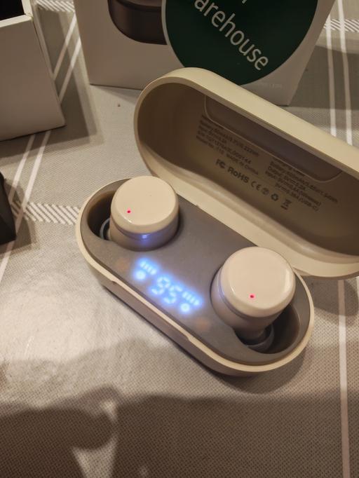 Buy & Sell Radcliffe Bury - Photos for Tozo T12 wireless Bluetooth earbuds