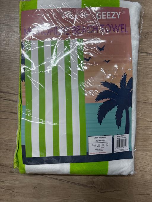 Buy & Sell Duckmanton Chesterfield - Photos for Geezy microfibre beach towel