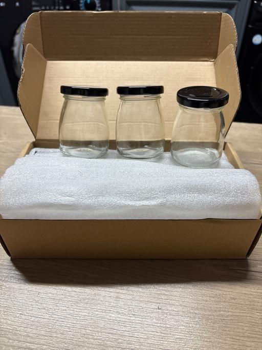 Buy & Sell Duckmanton Chesterfield - Photos for Set of 6 small glass jars