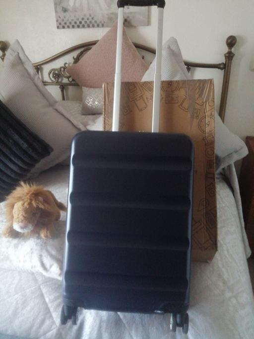 Buy & Sell Moseley Village Wolverhampton - Photos for New Small suitcase PLEASE READ