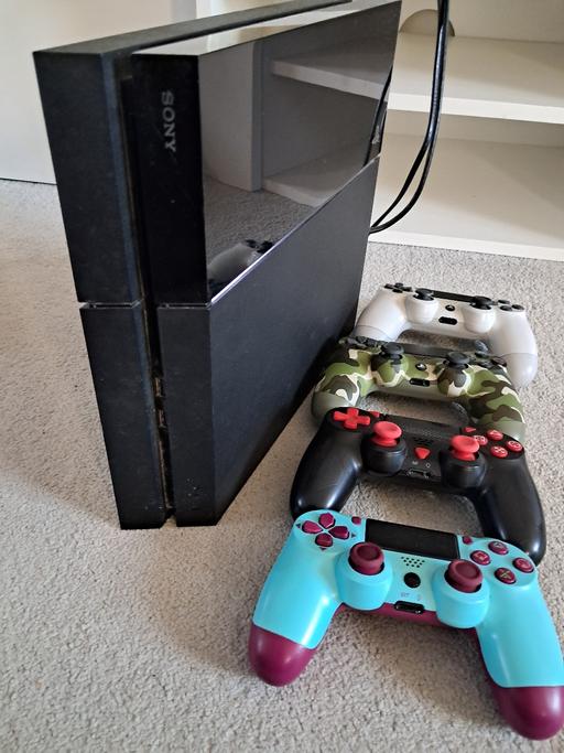 Buy & Sell Spalding South Holland - Photos for PS4 CONSOLE WITH 4 CONTROLLERS