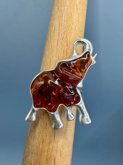 Buy & Sell Tyseley Birmingham - Photos for Fabulous Signed Sterling Amber Elephant Ring