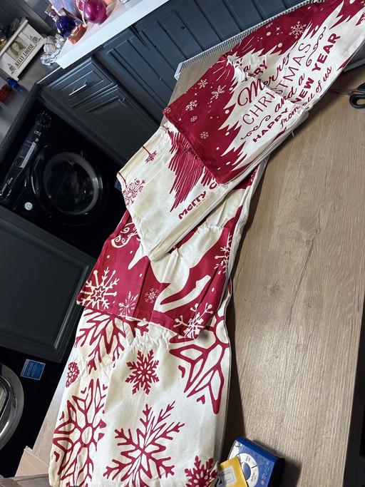 Buy & Sell Duckmanton Chesterfield - Photos for Set of 4 Christmas cushion covers