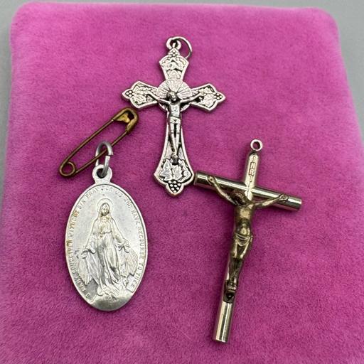 Buy & Sell Tyseley Birmingham - Photos for Vintage Religious Pendants