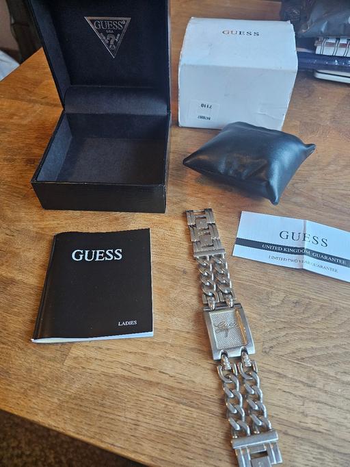 Buy & Sell Holly Hall Dudley - Photos for GUESS LADIES WATCH...NEEDS NEW BATTERY 0