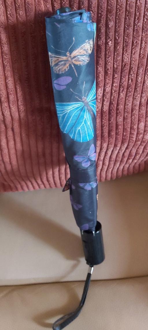 Buy & Sell Asfordby Hill Melton - Photos for Butterfly 🦋 🦋 🦋 vintage umbrella 🌂