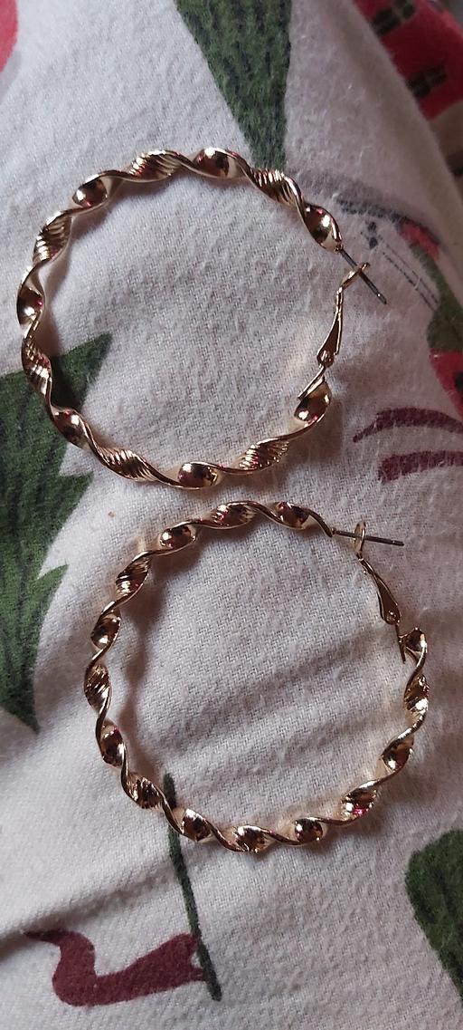 Buy & Sell Asfordby Hill Melton - Photos for large golden hoops earrings