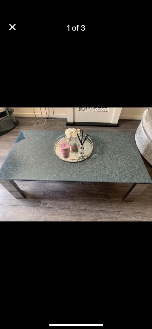 Buy & Sell Edgeley Stockport - Photos for Lounge table