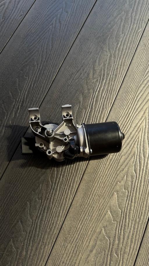 Vehicles Leicester Leicester - Photos for WINDSCREEN WIPER MOTOR for Renault Clio