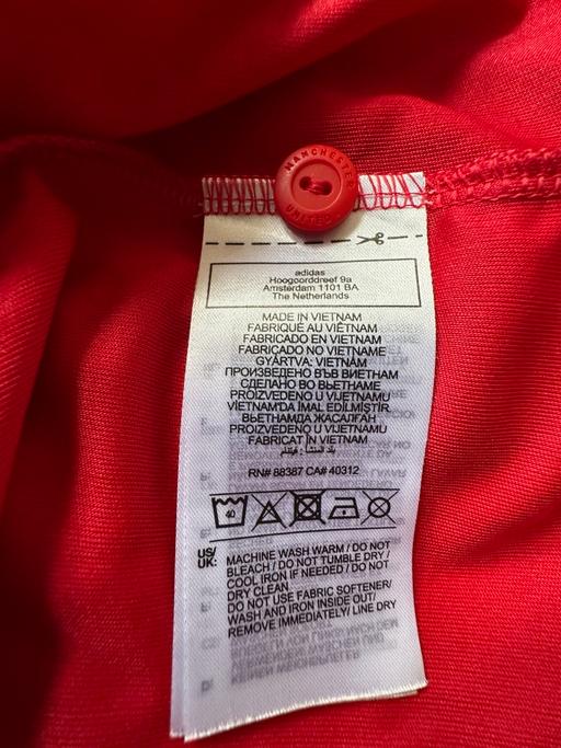 Buy & Sell Devons Road East London - Photos for Manchester United Home Shirt