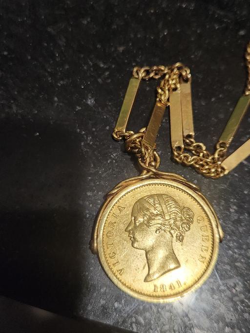 Buy & Sell White City West London - Photos for 22ct gold coins and chain ⛓️ ✨️