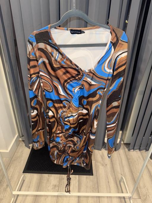 Buy & Sell South Hornchurch East London - Photos for Long sleeve printed asymmetrical midi dress
