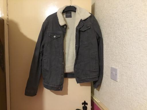 Buy & Sell Woodcross Wolverhampton - Photos for Men’s Fur Lined Denim Jacket Size M