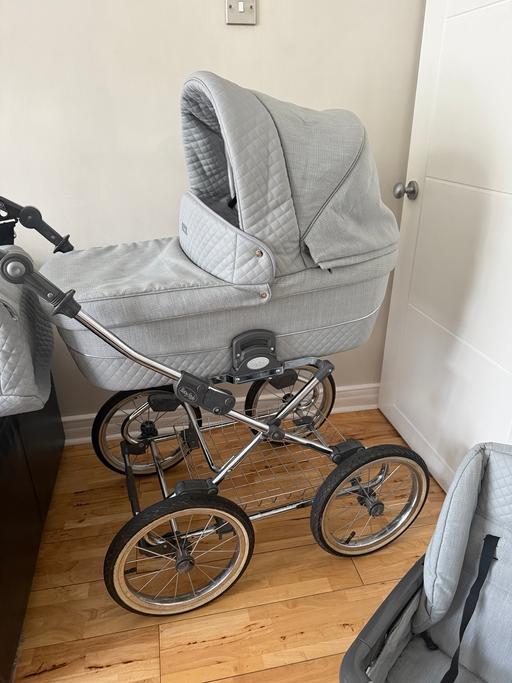 Buy & Sell Crook County Durham - Photos for Babystyle prestige light grey pram pishchair
