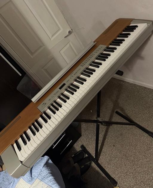 Buy & Sell Reigate Reigate and Banstead - Photos for Yamaha electronic piano p-120