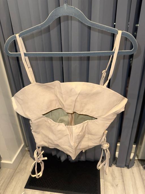 Buy & Sell South Hornchurch East London - Photos for Faux leather beige cut out crop top