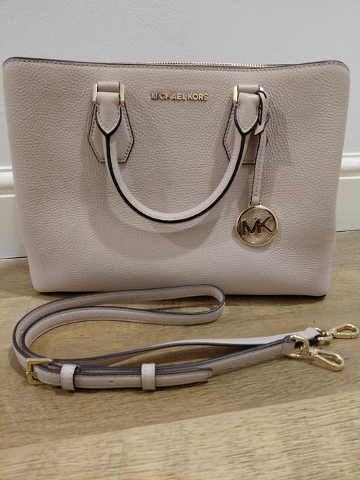 Buy & Sell Galleywood Chelmsford - Photos for Michael Kors Bag - Never used