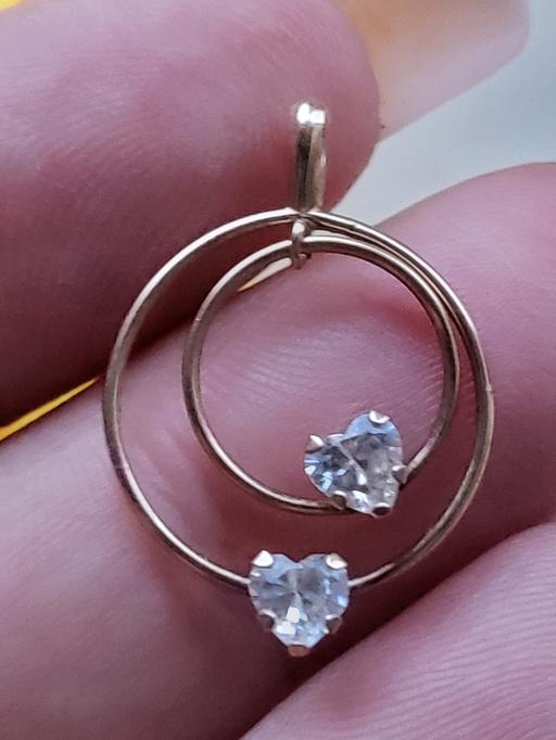 Buy & Sell Blackburn Blackburn with Darwen - Photos for unusual 9ct gold spin freely pendant