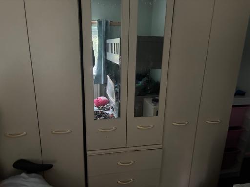 Buy & Sell Fordhouses Wolverhampton - Photos for Triple wardrobe with mirror & dressing table