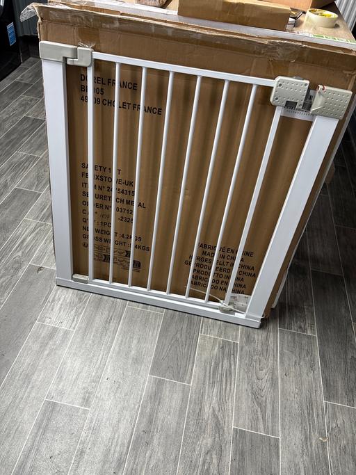 Buy & Sell Duckmanton Chesterfield - Photos for Safety first safety gate