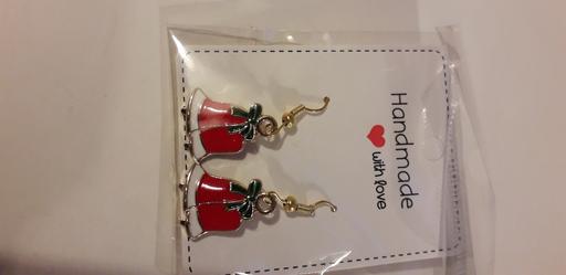 Buy & Sell Page Moss Knowsley - Photos for variety of Christmas earrings £1.25 each