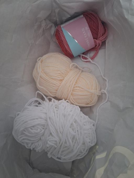 Buy & Sell Ettingshall Park Wolverhampton - Photos for Bundle of wool