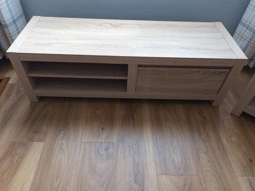 Buy & Sell Chigwell Epping Forest - Photos for tv cabinet and lamp table