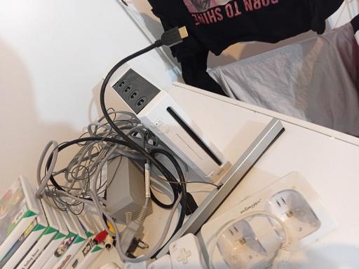 Buy & Sell Brockmoor Dudley - Photos for Nintendo Wii bundle