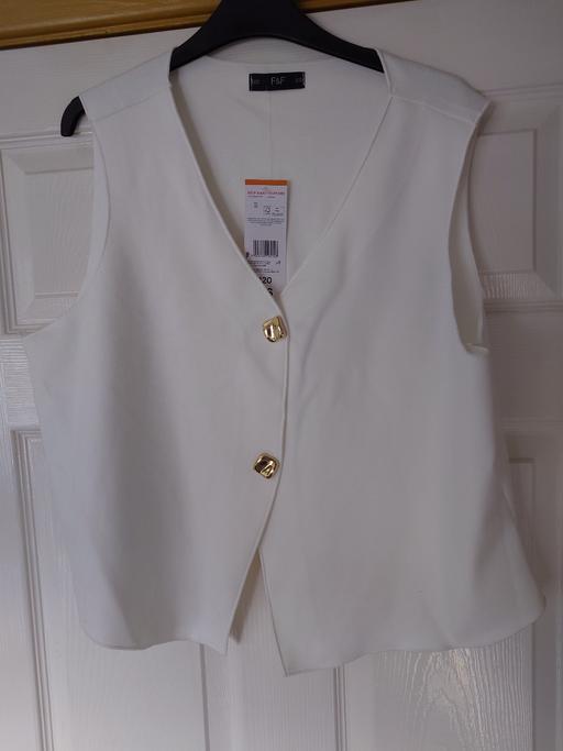 Buy & Sell Woodthorpe Charnwood - Photos for Women's white waistcoat size 22