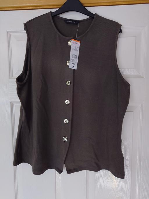 Buy & Sell Woodthorpe Charnwood - Photos for Women's green waistcoat size 22