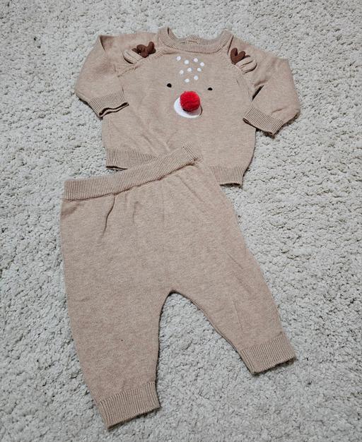 Buy & Sell Weston Point Halton - Photos for NEW 0-1 month TU Christmas outfit