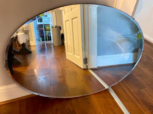Buy & Sell Stoneycroft Liverpool - Photos for Antique Oval Bevelled Edge Wall Mirror