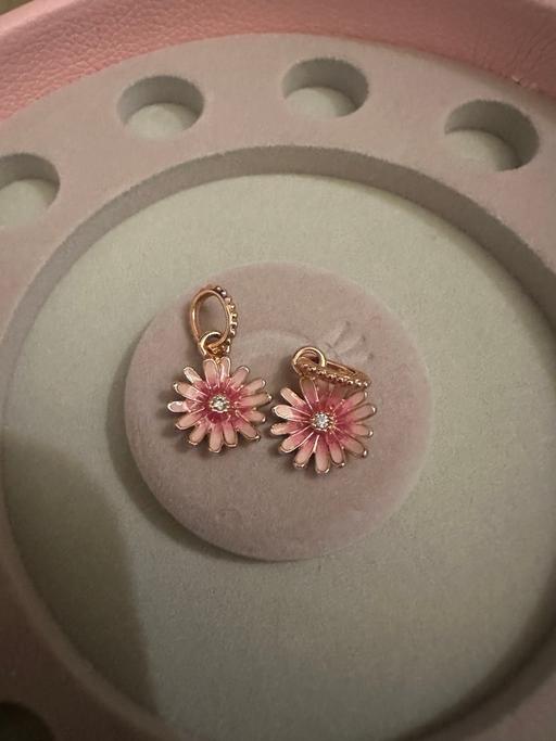 Buy & Sell Billericay Basildon - Photos for Genuine Pandora Rose Gold Pink Daisy Dangle