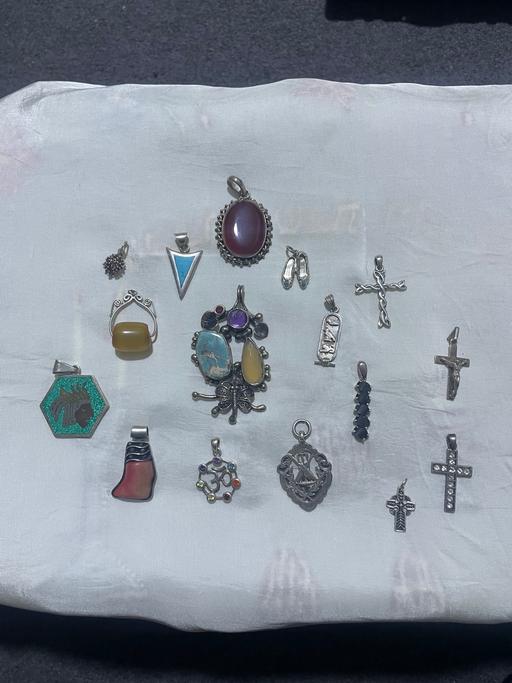 Buy & Sell Enfield Wash Enfield - Photos for Silver pendants job lots