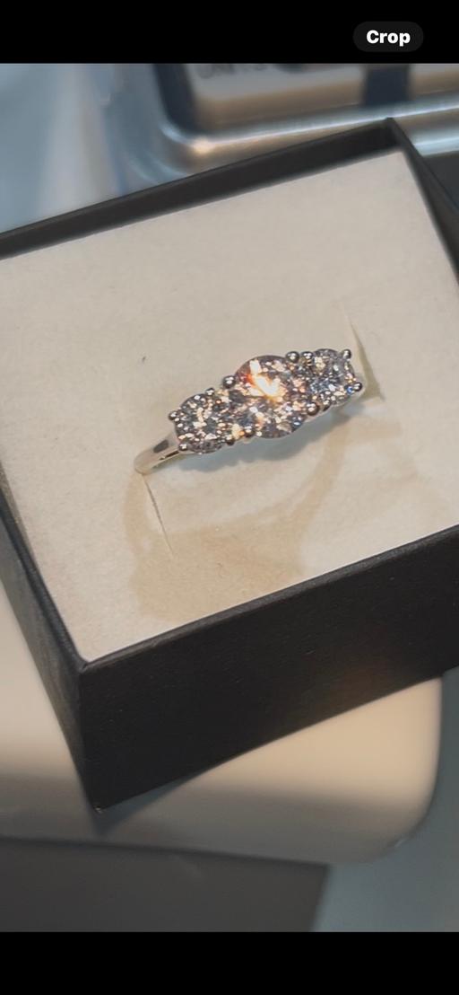 Buy & Sell Richmond Richmond upon Thames - Photos for 3 stone diamond ring