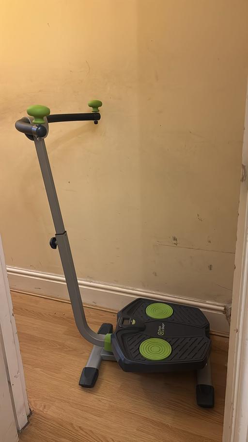 Buy & Sell Anfield Liverpool - Photos for twist and shape