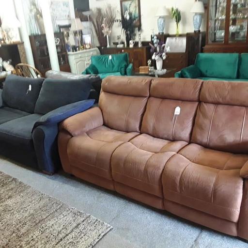 Buy & Sell Saint Pauls Trading Estate Tameside - Photos for Modern tan nubuck leather 3-seater sofa