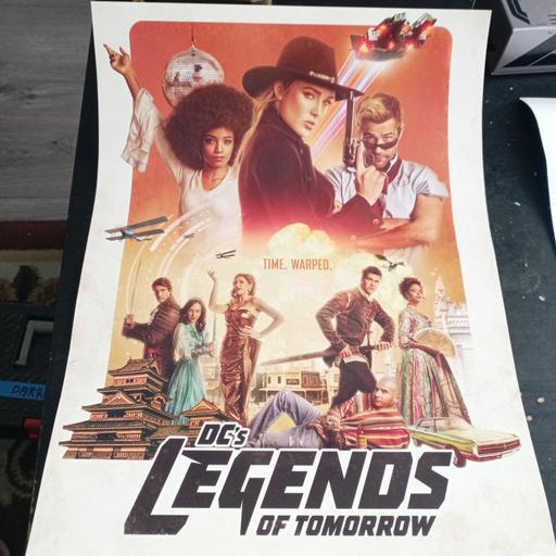 Buy & Sell Waltham Forest East London - Photos for Dc and Marvel poster bundle (some signed)