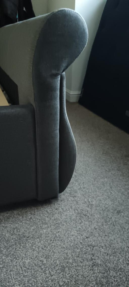 Buy & Sell Hounslow Town Centre Hounslow - Photos for King Size Grey Upholstered Bed Frame With St